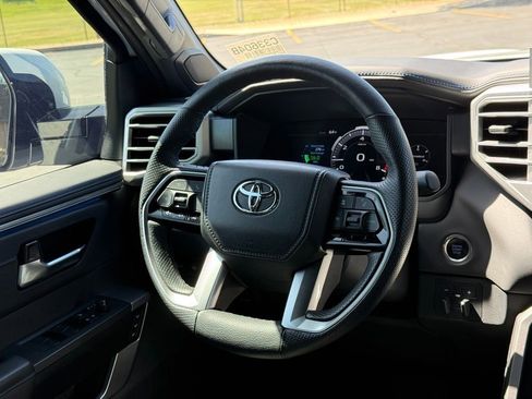 Used 2023 Toyota Tundra Platinum AWD/4WD image 11