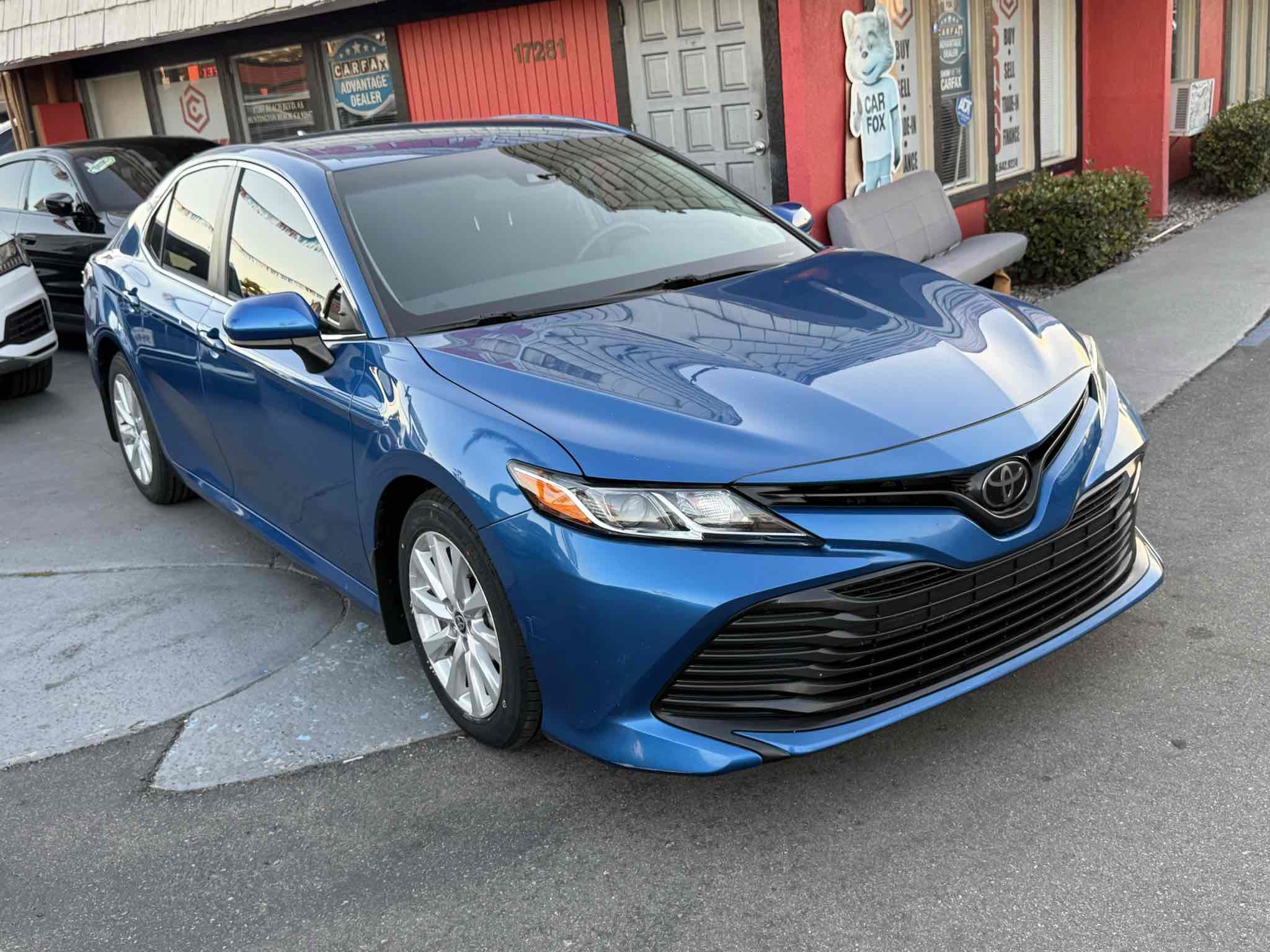 Used 2020 Toyota Camry LE w/ Carpet Mat Package FWD image 37