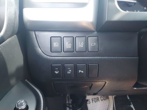 Used 2015 Toyota Highlander Limited Platinum AWD/4WD image 29