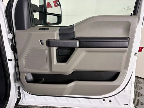 Used 2022 Ford F250 XLT w/ FX4 Off-Road Package image 40