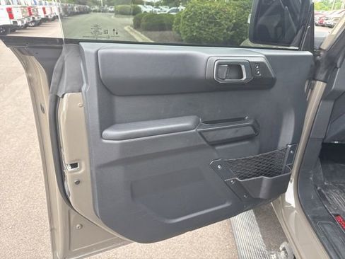 Used 2025 Ford Bronco Outer Banks AWD/4WD image 8