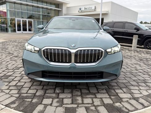 Certified 2024 BMW 530i w/ Premium Package image 6