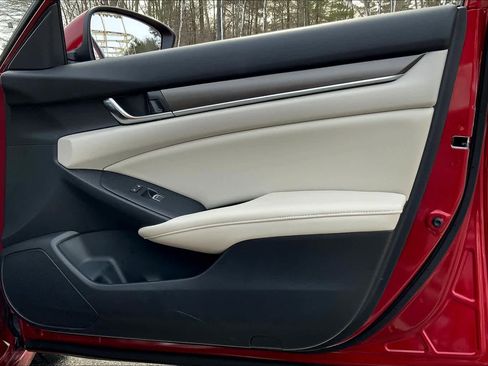 Used 2019 Honda Accord LX image 22