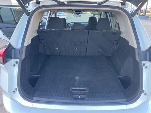 Used 2024 Nissan Rogue SV image 11