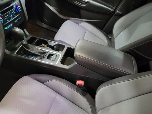 Used 2017 Ford Escape SE w/ Equipment Group 201A image 26