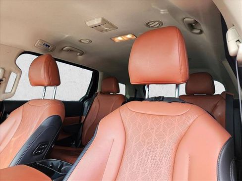 Used 2024 Kia Carnival SX FWD image 12
