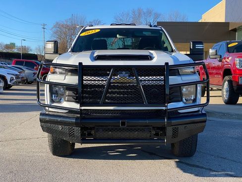 Used 2025 Chevrolet Silverado 2500 Custom w/ Custom Value Package image 2