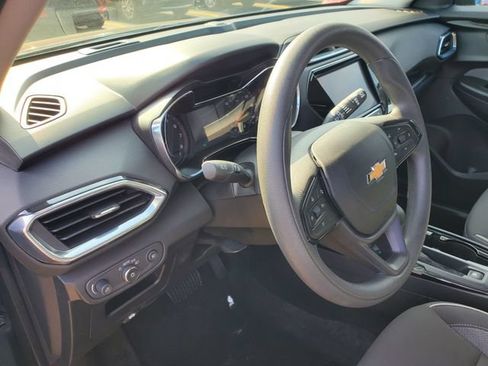 Used 2023 Chevrolet TrailBlazer LT w/ Convenience Package AWD/4WD image 22