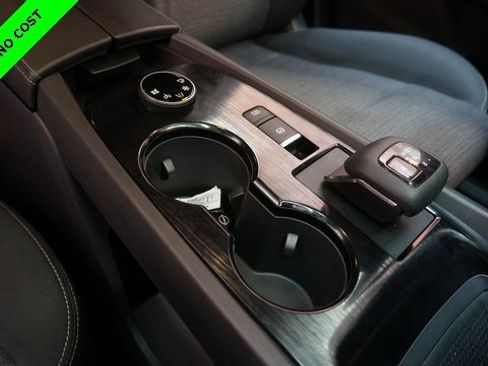 Used 2022 Nissan Rogue S image 50