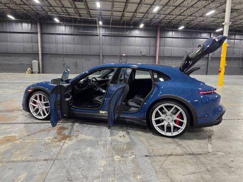 Used 2023 Porsche Taycan 4S AWD/4WD image 48