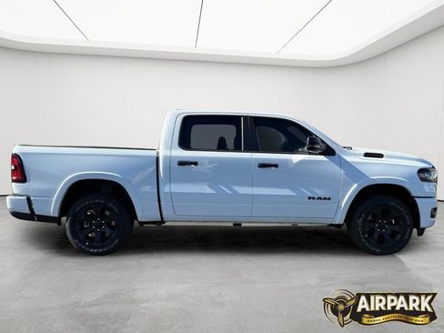 New 2026 RAM 1500 4x4 Crew Cab image 3