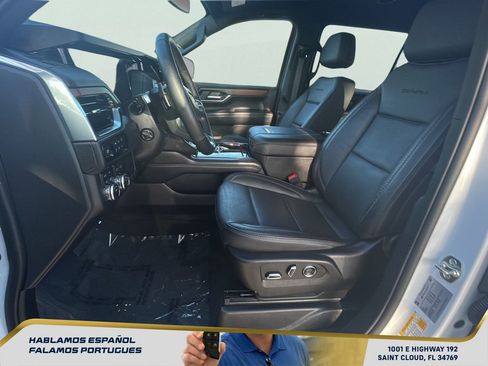 Used 2025 GMC Yukon XL Denali AWD/4WD image 14