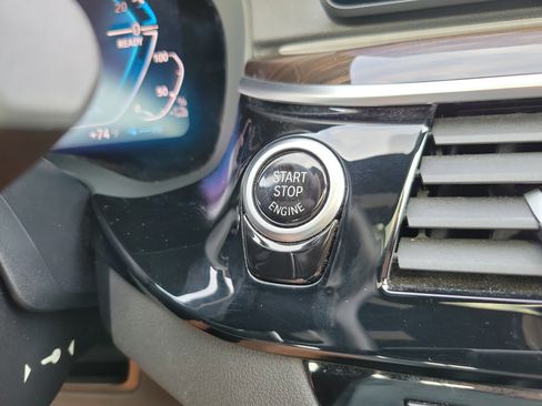 Used 2023 BMW 530e image 15