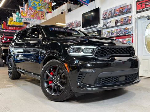 Used 2023 Dodge Durango R/T w/ Tow 'N Go Package image 1