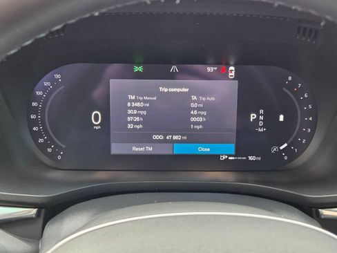 Certified 2024 Volvo XC60 B5 Plus AWD/4WD image 23
