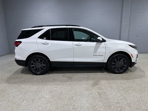 Certified 2024 Chevrolet Equinox RS AWD/4WD image 2