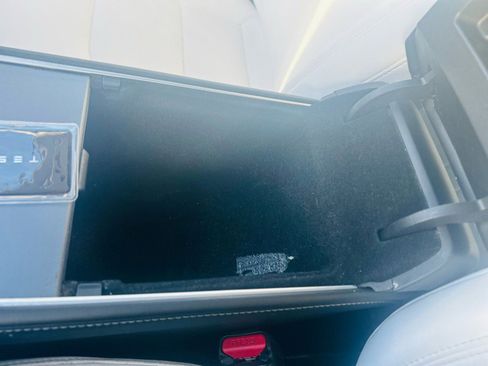 Used 2021 Tesla Model Y Performance image 35