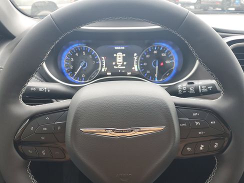 New 2026 Chrysler Pacifica Select w/ S Appearance Package image 10