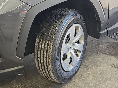 Used 2024 Toyota RAV4 LE image 33