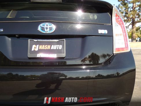 Used 2014 Toyota Prius Four w/ Solar Roof Package FWD image 9