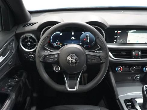 New 2025 Alfa Romeo Stelvio Sprint AWD/4WD image 11