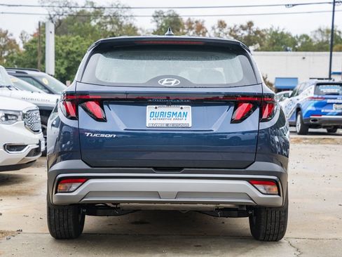Certified 2025 Hyundai Tucson SE image 5