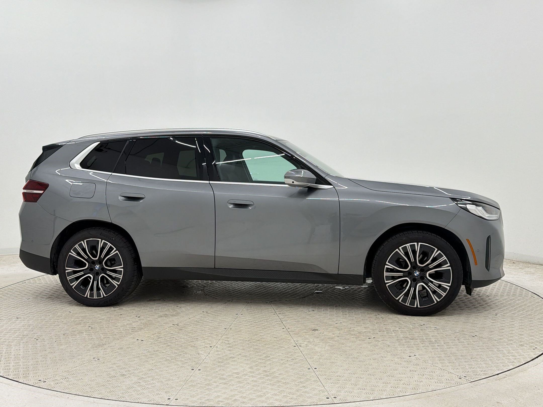 Used 2025 BMW X3 xDrive30i w/ Premium Package AWD/4WD image 8