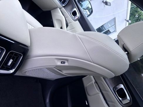 Used 2025 Kia Sorento SX Prestige AWD/4WD image 23