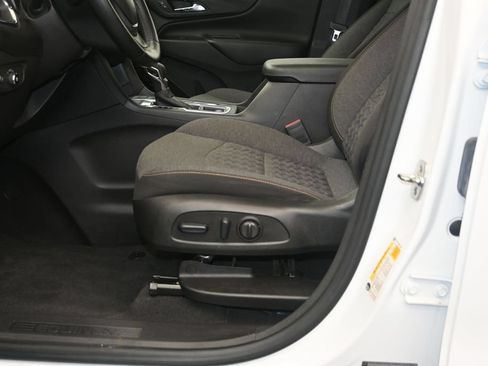 Used 2024 Chevrolet Equinox LT AWD/4WD image 21