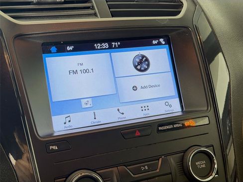 Used 2018 Ford Explorer XLT w/ Equipment Group 202A AWD/4WD image 20