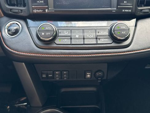 Used 2016 Toyota RAV4 SE FWD image 23