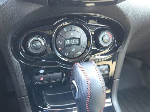 Used 2019 Ford Fiesta SE w/ Equipment Group 201A FWD image 16