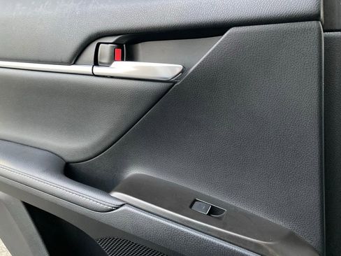 Used 2023 Toyota Camry XSE image 12