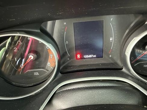 Used 2017 Jeep Compass Sport w/ Cold Weather Group AWD/4WD image 5