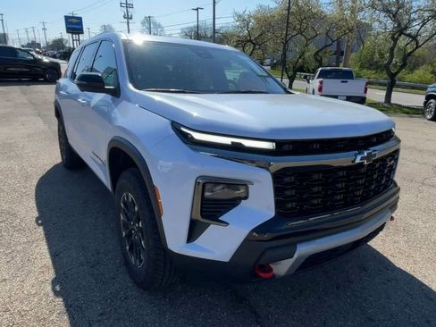 New 2026 Chevrolet Traverse Z71 w/ Driver Confidence Package AWD/4WD image 4