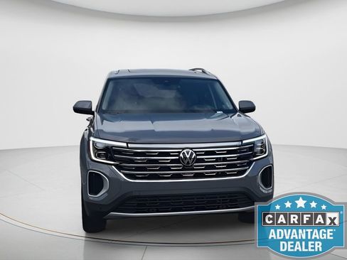 Certified 2025 Volkswagen Atlas SEL image 3