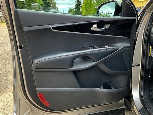 Used 2018 Kia Sorento L image 22