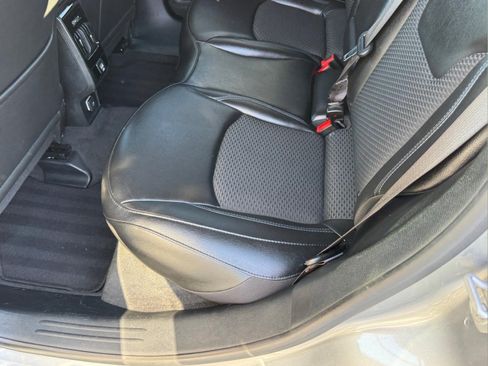 Used 2022 Jeep Compass Latitude w/ Sun and Sound Group image 9