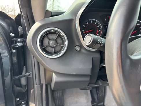 Used 2016 Chevrolet Camaro LT image 12