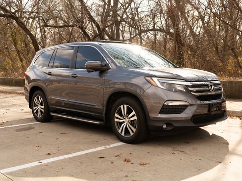 Used 2016 Honda Pilot EX-L image 2