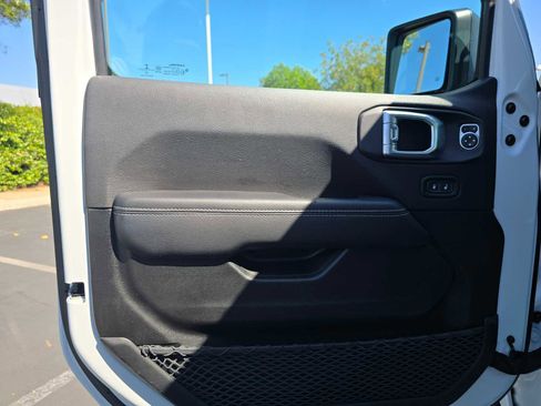 Used 2023 Jeep Wrangler Sahara w/ Cold Weather Group image 22