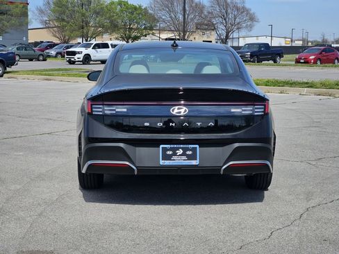 New 2026 Hyundai Sonata SE FWD image 6