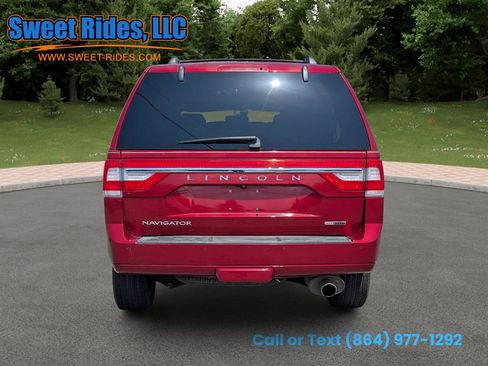 Used 2016 Lincoln Navigator Select RWD image 7