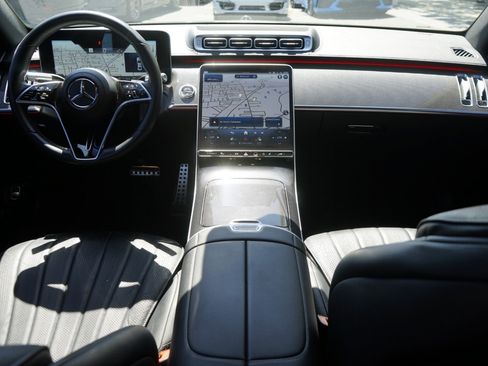 Used 2023 Mercedes-Benz S 580 4MATIC Sedan image 16