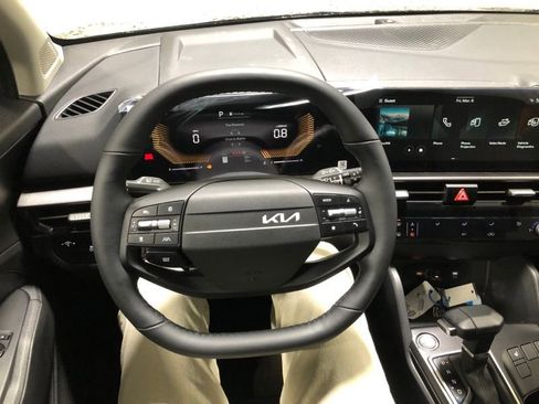 New 2026 Kia Sportage LX w/ LX Convenience Package FWD image 24