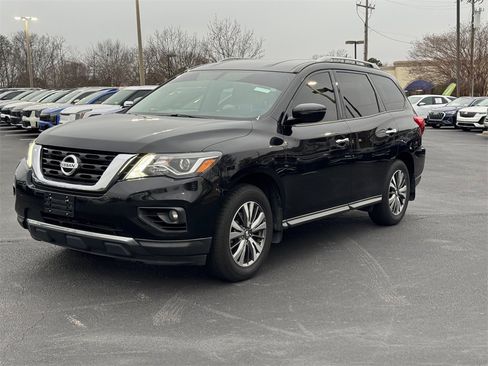 Used 2018 Nissan Pathfinder SV image 7