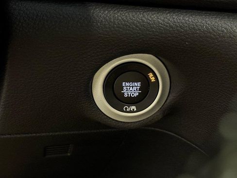 New 2026 Chrysler Pacifica Select image 31