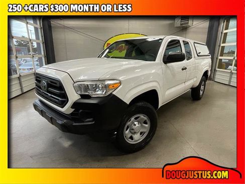 Used 2019 Toyota Tacoma SR image 1