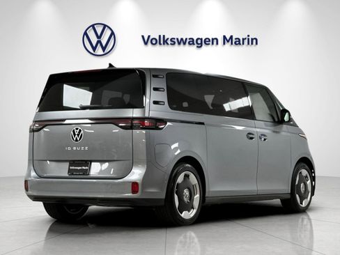 New 2025 Volkswagen ID. Buzz Pro S RWD image 5