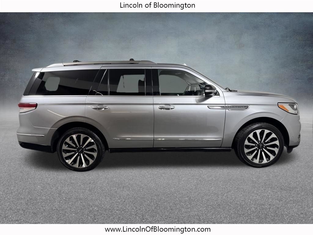 Certified 2023 Lincoln Navigator Reserve AWD/4WD image 8